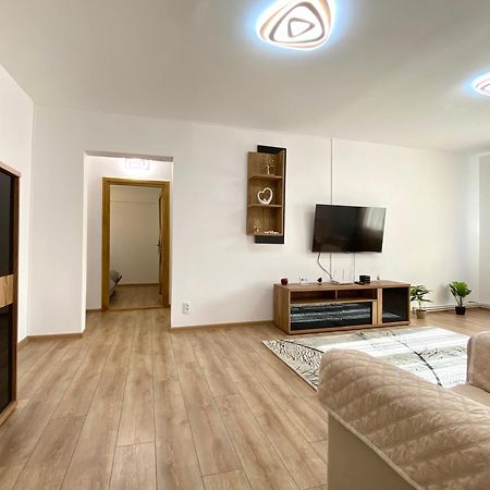 Kronstadt Apartment - Pet Friendly บราชอฟ ภายนอก รูปภาพ